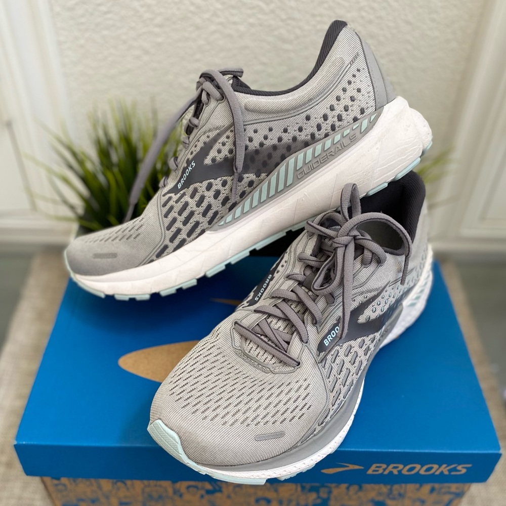 BROOKS Adrenaline 21